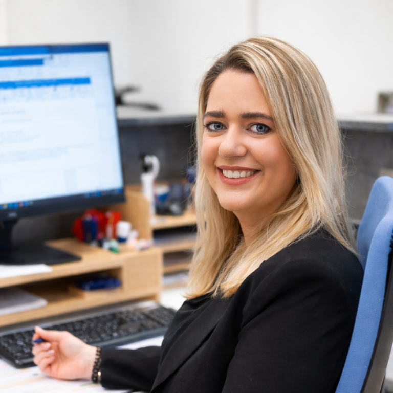 Sabrina Nickl – Social Media Beraterin im Landkreis Miesbach Portrait von Sabrina Nickl, Social Media Beraterin aus Hausham im Landkreis Miesbach, spezialisiert auf Social Media Strategie und Beratung
